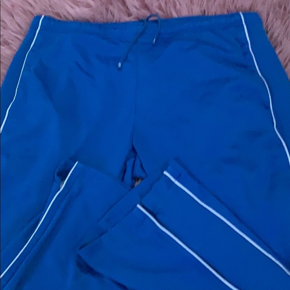 Sweats - Picture 2 of 3